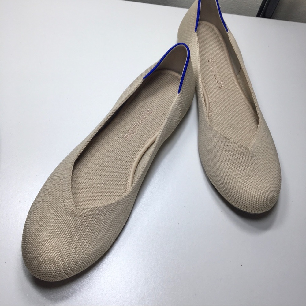 Bundle of 2 Rothy's Women's Black and Tan Flats. - Picture 9 of 9